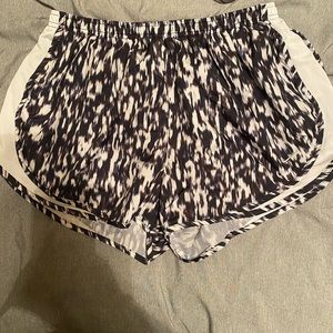 NIKE DRI FIT TEMPO RUNNING SHORTS